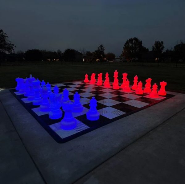 Giant Games –  LED Chess - Image 2