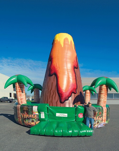 Rockwall – Inflatable Volcano